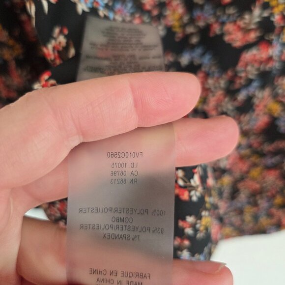 TRISTAN Floral Mock-Neck Blouse | Size L - Picture 9 of 13